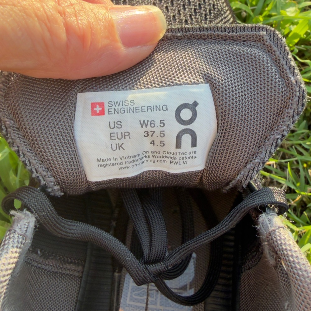 On Cloud X Womens 6.5 Black Running Training Shoes Swiss Engineering EU 37.5 - Picture 8 of 8